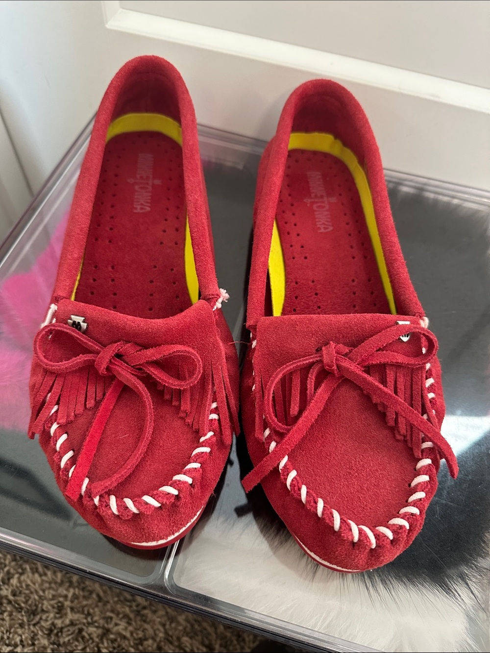 Minnetonka Fringe Moccasins with Bow
